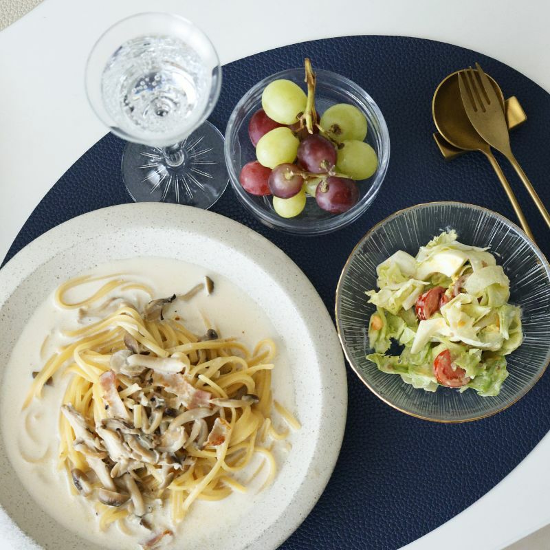 オーバルレザーランチョンマット（グレージュ）