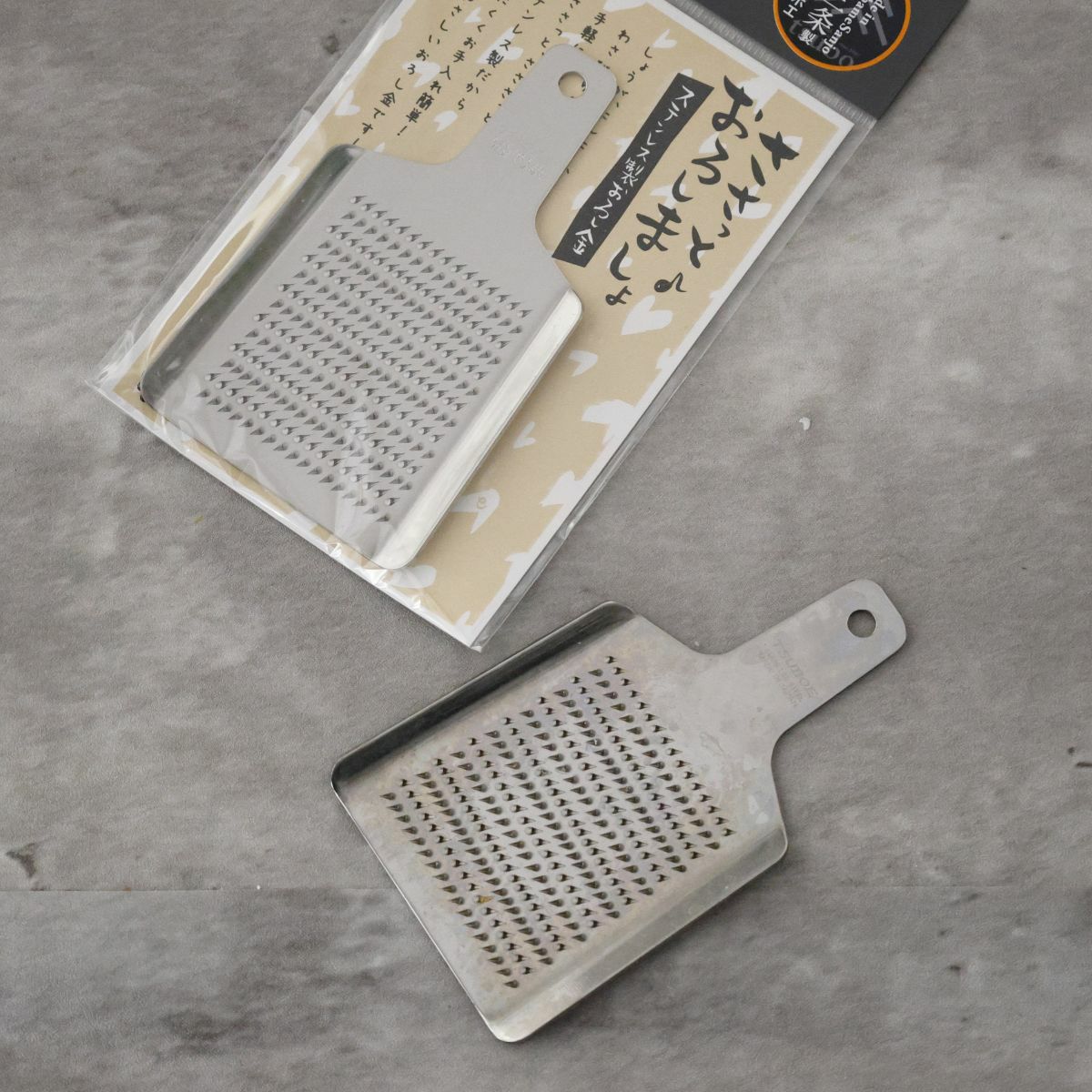 ステンレス製ミニおろし金