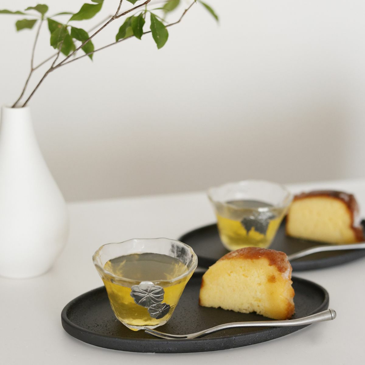  美濃焼　黒い切立オーバルプレート YOZORA｜M苦楽園オリジナル｜