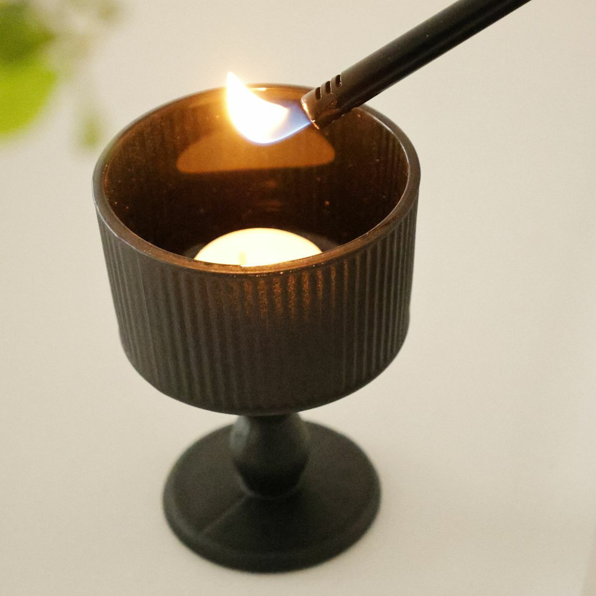 ガラス製　アンティークブラックスタンドカップ