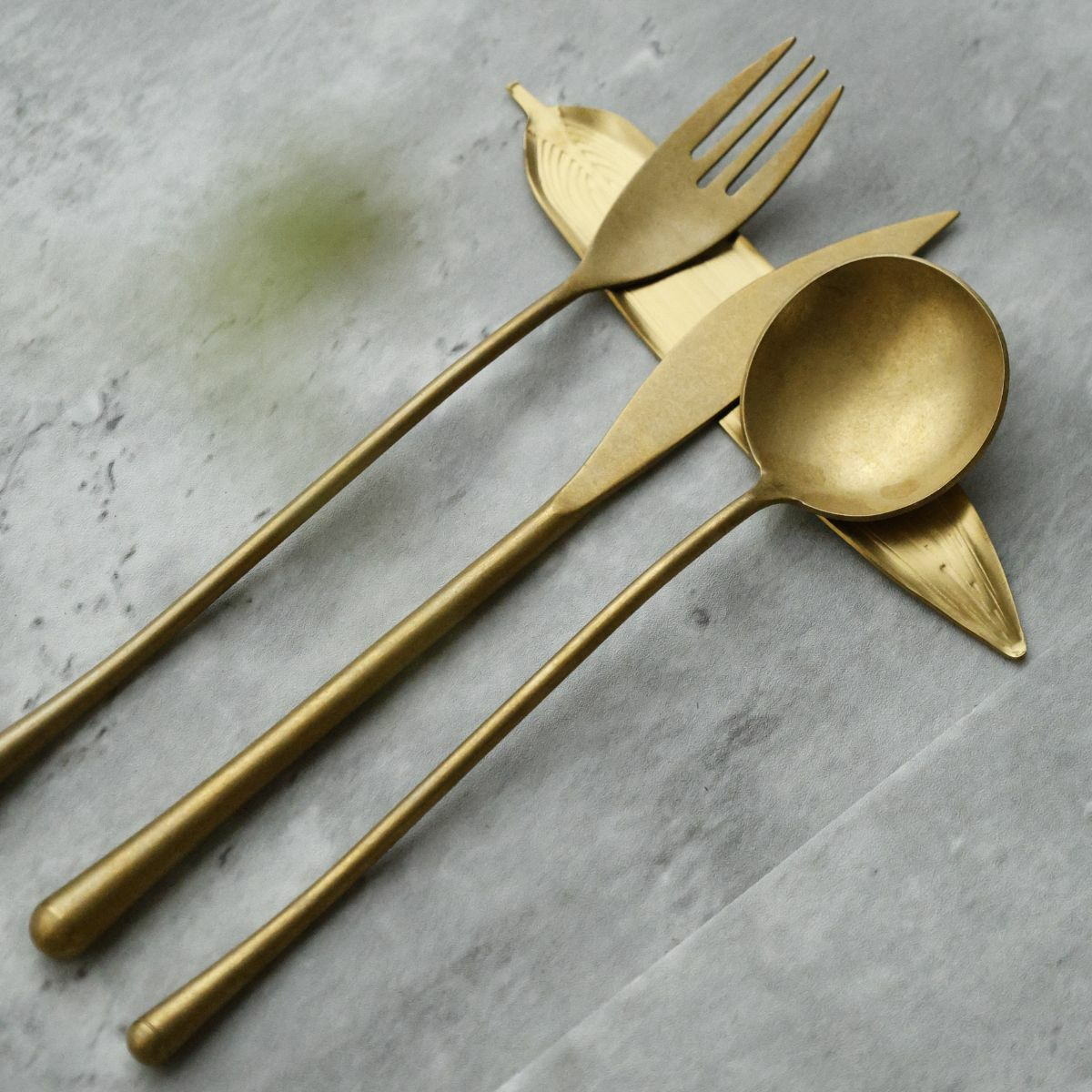 ステンレス製　リーフ型カトラリーレスト