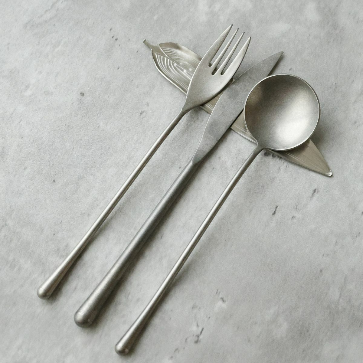 ステンレス製　リーフ型カトラリーレスト