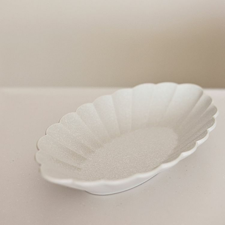 MINO　SNOW　オーバル菊型鉢　24cm