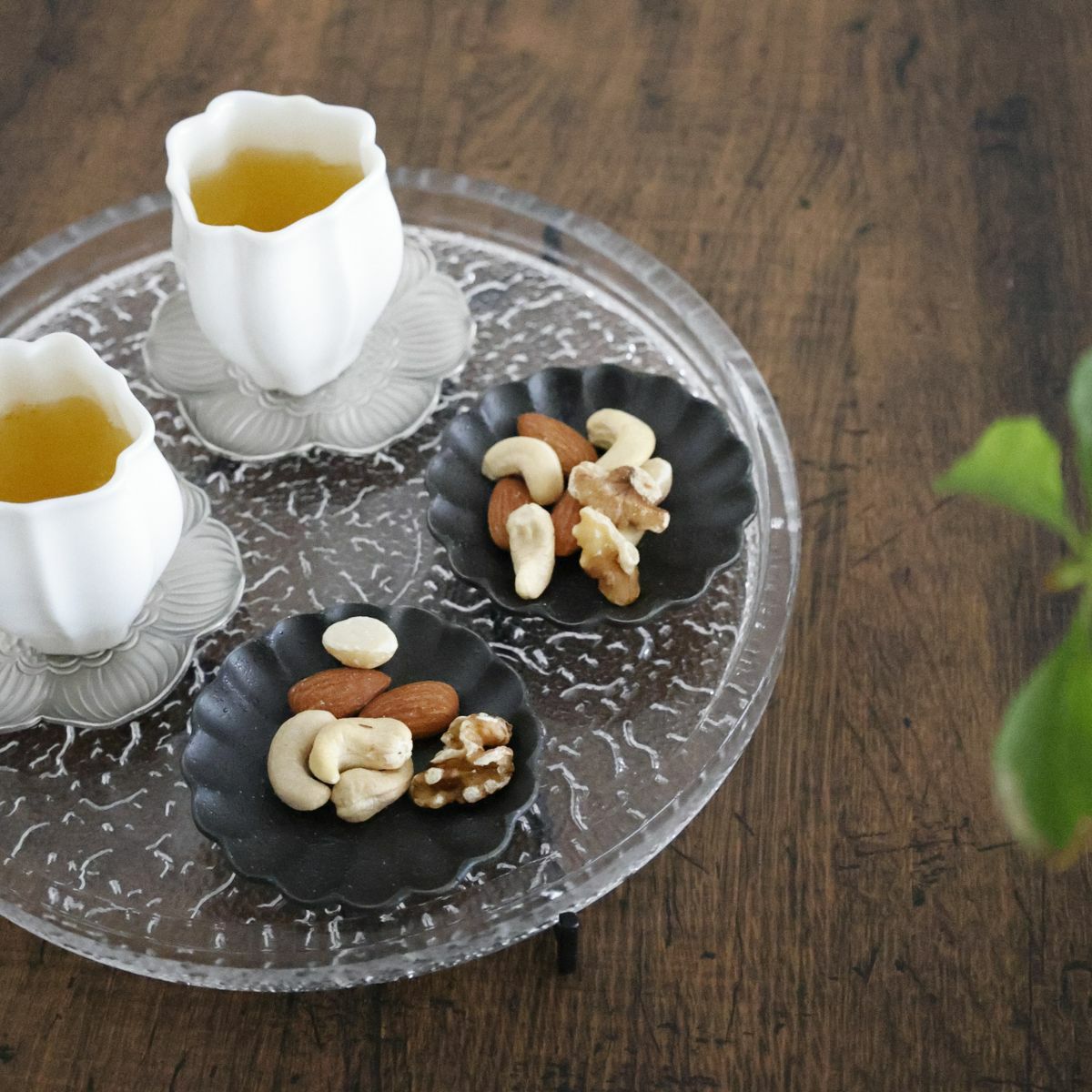 美濃焼　輪花豆皿　黒曜　YOZORA