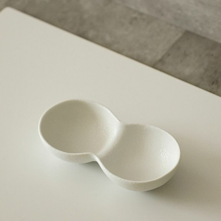 有田焼　スノー白い丸ツイン小皿