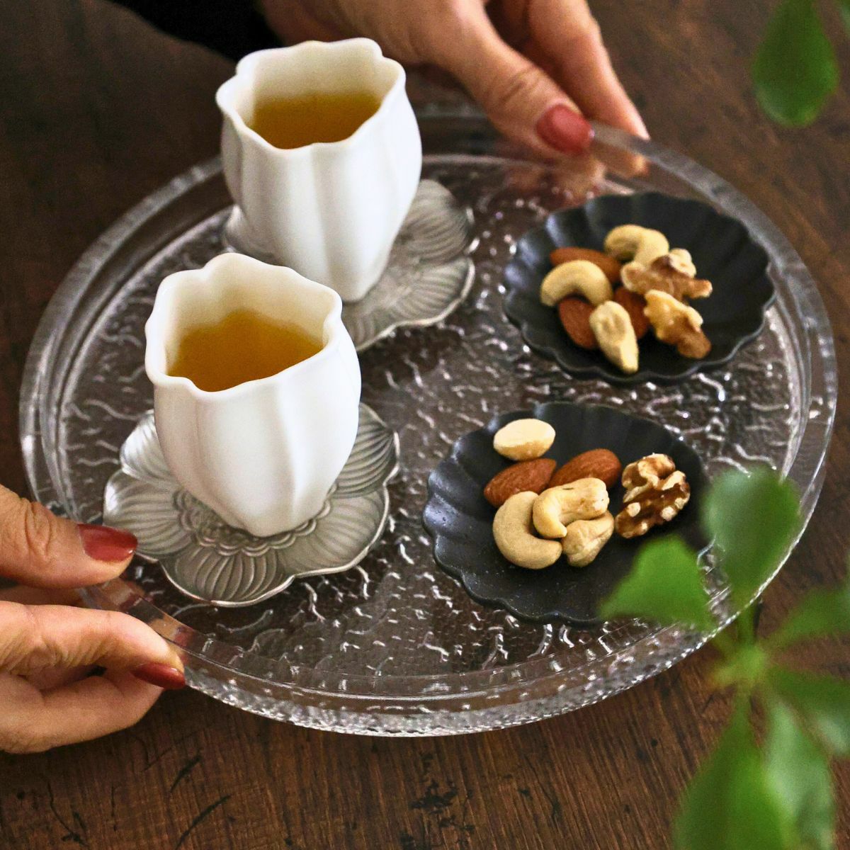  ガラス製　アイアンロースタンド付リムプレート