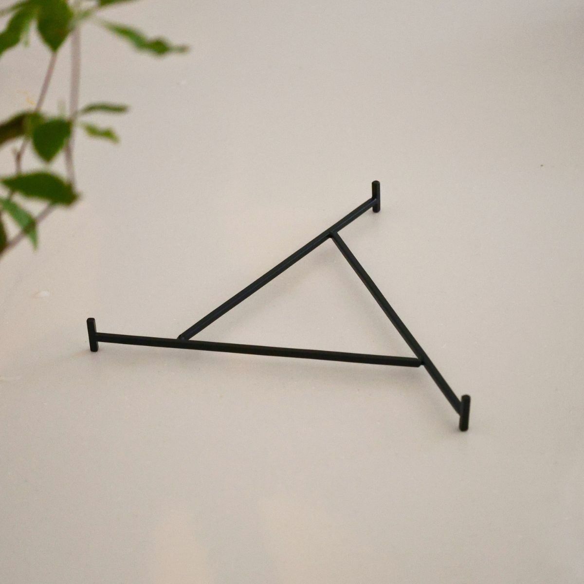  ガラス製　アイアンロースタンド付リムプレート